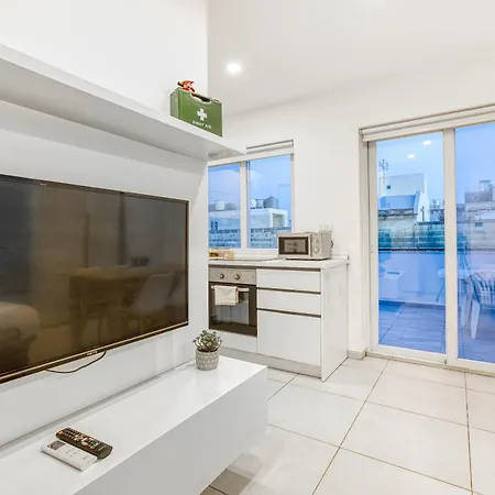 Large Penthouse With Spacious Terrace In By 360 Estates Apartment *