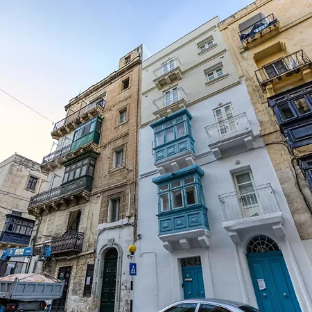 Large Penthouse With Spacious Terrace In By 360 Estates