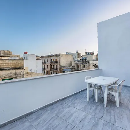 Large Penthouse With Spacious Terrace In By 360 Estates